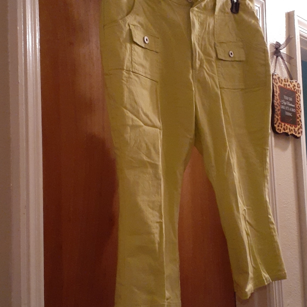 Women Capri